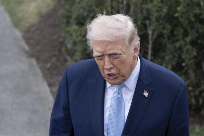 Trump amenaça de destruir les centrals elèctriques d’Iran si no obre l’estret d’Ormuz en 48 hores