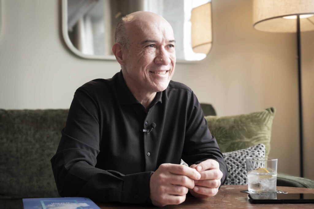 Gaspar Hern&agrave;ndez. Escriptor i periodista.