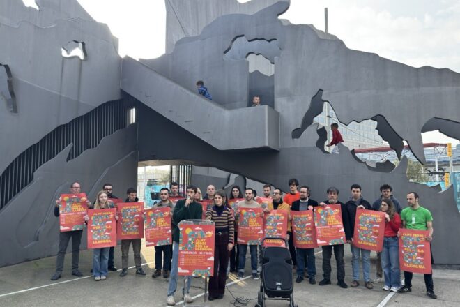 “Llibre, rosa i mani”: tornen a organitzar mobilitzacions per Sant Jordi en favor de la llengua