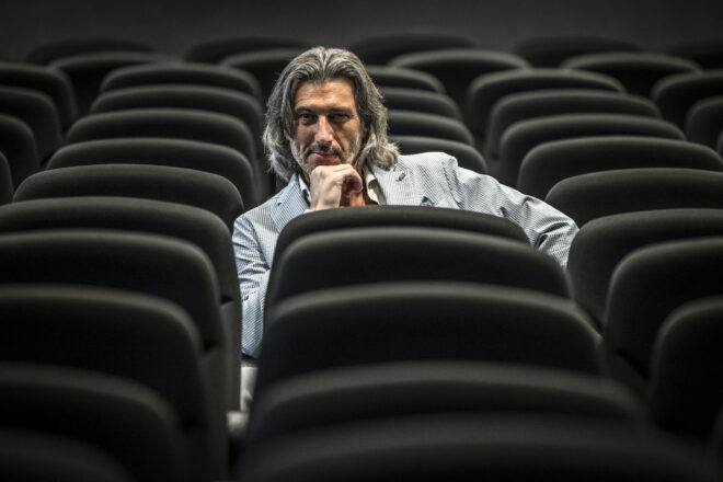 Enric Gasa: “Es podria fer un espectacle sobre el Paral·lel i la vida bohèmia dels seus artistes”
