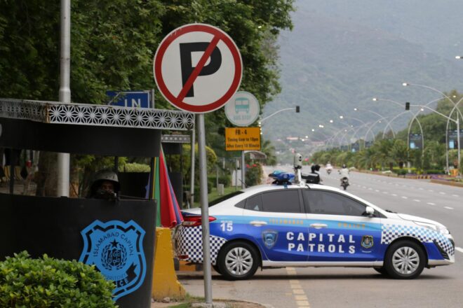 La policia paquistanesa blinda Islamabad en previsió de noves negociacions entre els EUA i l’Iran