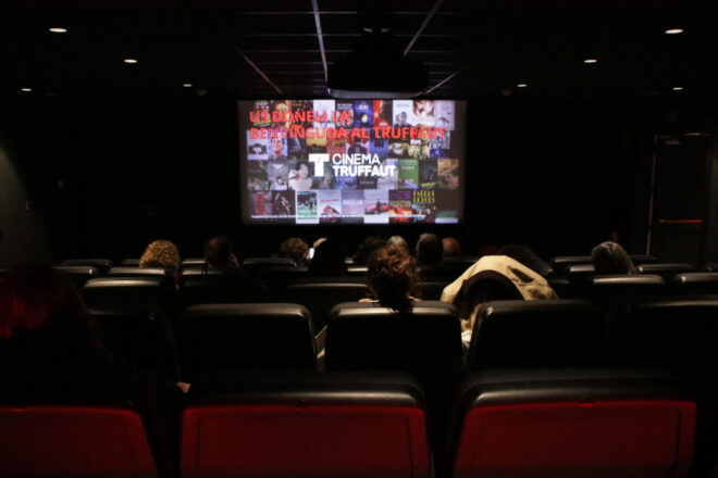 Clients del Truffaut de Girona, preocupats pel possible canvi de mans: “És un referent cultural”