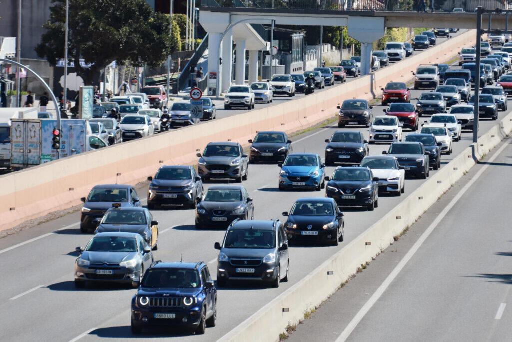 Un 31% dels vehicles prevists ja han tornat a Barcelona en l’operació retorn de Setmana Santa