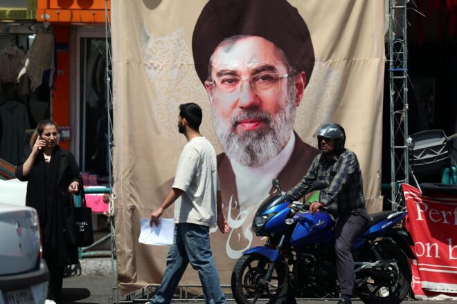 L’Iran denuncia la “pirateria” dels Estats Units i amenaça amb noves capacitats militars