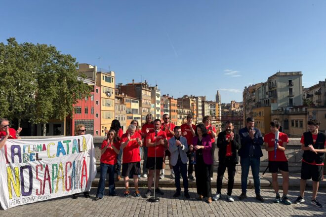 La flama del Correllengua comença a caminar cap a Barcelona i Lleida