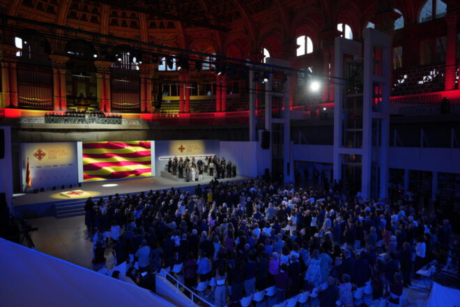 Les Creus de Sant Jordi reivindiquen el teixit cultural i cívic del país