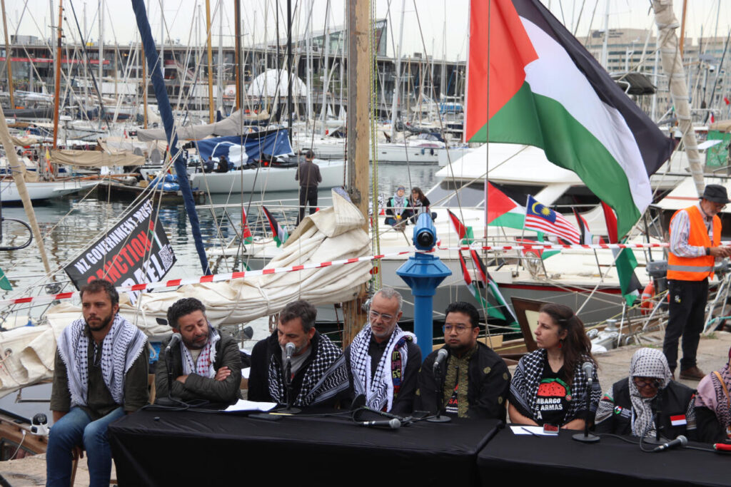La nova flotilla a Gaza ajorna la sortida de Barcelona arran del mal oratge