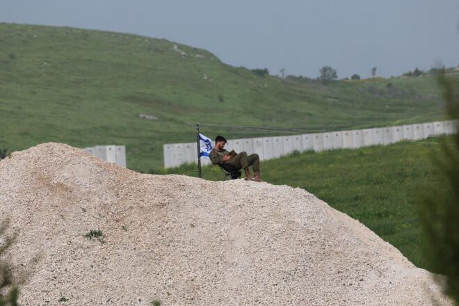 Una explosió al sud del Líban mata un reservista israelià i fereix a nou militars més