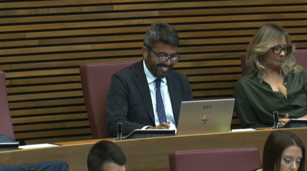 Quan tu penses que l’oprobi no pot créixer, ells tanquen la comissió de la dana