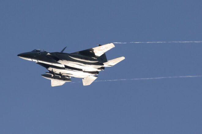 Un caça nord-americà és abatut al sud de l’Iran i s’activa una operació de rescat