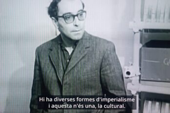 El cineasta, en una entrevista que es pot veure a l’exposició de la Virreina.
