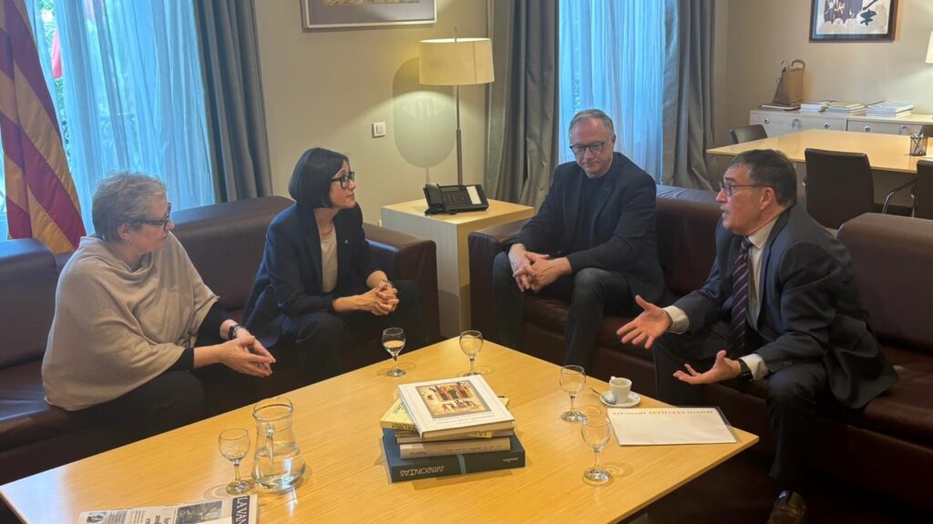 Parlon es disculpa amb l’activista de l’ANC Albert Forcades, a qui va acusar d’haver agredit un mosso