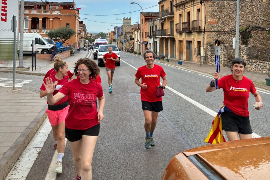 [VÍDEO] La pedregada no atura el Correllengua Agermanat: “No avortem missió!”