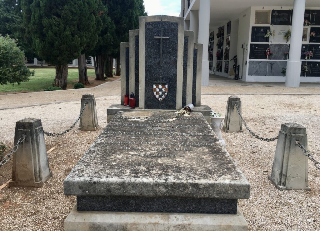 El govern espanyol ordena de retirar simbologia feixista del panteó de Luburić a Carcaixent