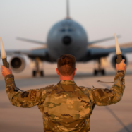 De “setmanes” a “un parell de mesos”: entre bastidors, el Pentàgon es prepara per a desplegar soldats a l’Iran