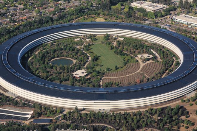 Tot queda entre amics: Silicon Valley ha guanyat una fortuna amb les guerres de Trump