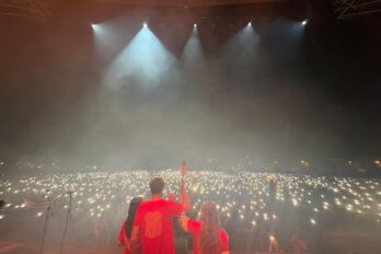 La flama del Correllengua a València, al concert de la Gossa Sorda.