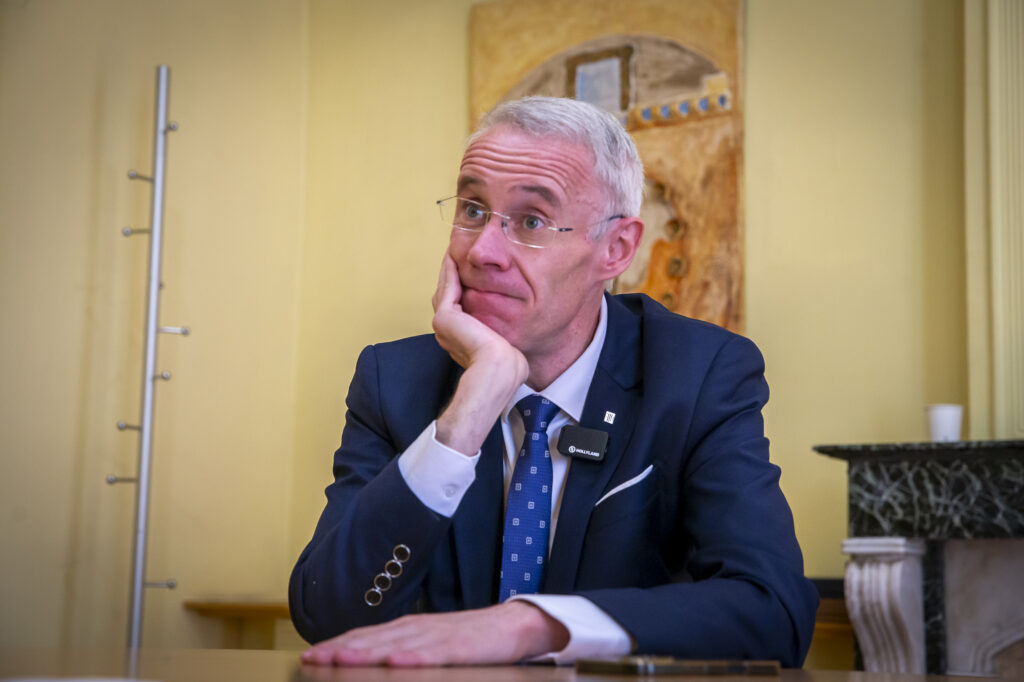 Albert Pi&ntilde;eira, en un moment de l'entrevista.