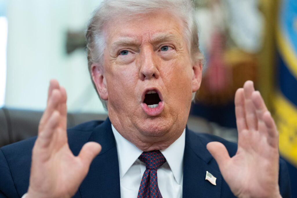 Trump diu que “el nou president del règim de l’Iran” li ha demanat un alto-el-foc