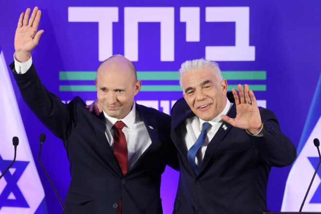 Els opositors Bennet i Lapid acorden una candidatura conjunta contra Netanyahu