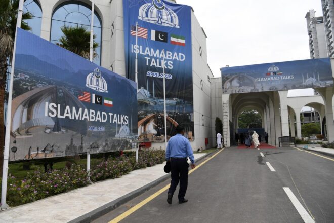 La delegació iraniana i la dels Estats Units arriben a Islamabad per a començar les converses de pau