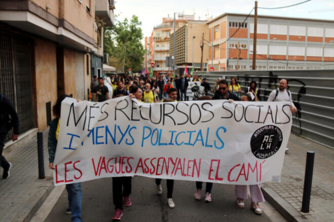 “Necessitem docents i no pas mossos”: creix el refús per la presència d’agents als instituts