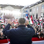 Després de setze anys de mandat, el destí d’Orbán és a les mans dels hongaresos més pobres
