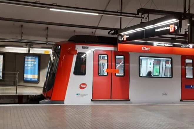 TMB amplia la freqüència de pas a la L1 i la L5 del metro amb trens addicionals a les hores punta