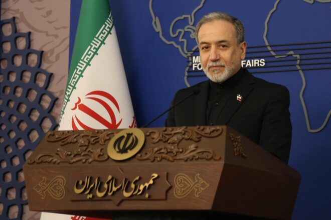 El ministre d’Exteriors de l’Iran avisa que encara les negociacions amb els EUA des de la “total desconfiança”