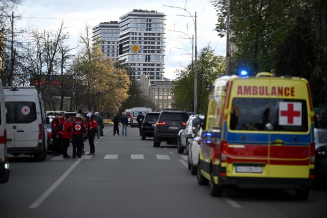 Dimiteix un alt càrrec de la policia ucraïnesa per la resposta “vergonyosa” dels agents en el tiroteig de Kíiv