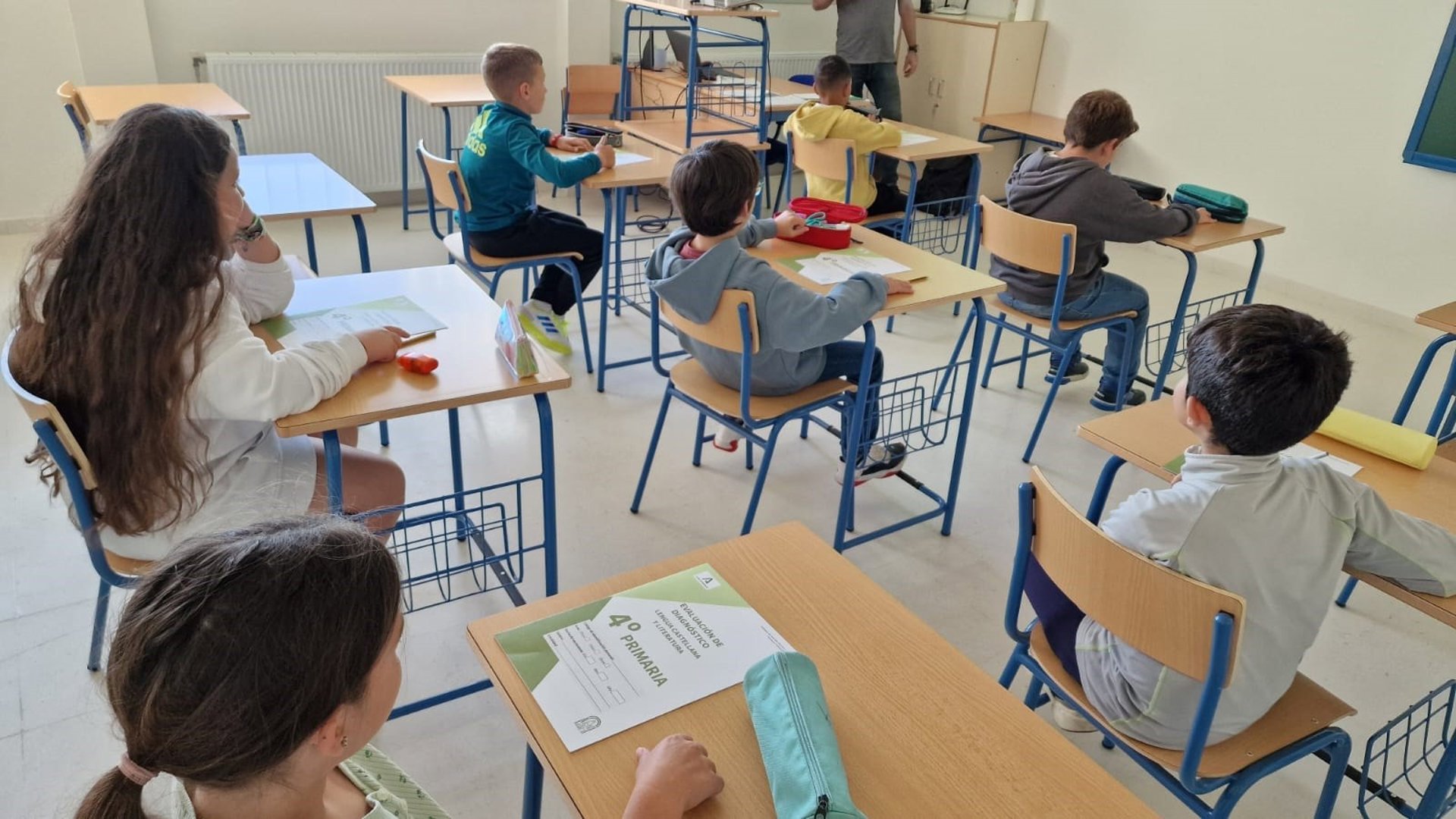 Arxiu - Alumnes de primària en un centre escolar.
