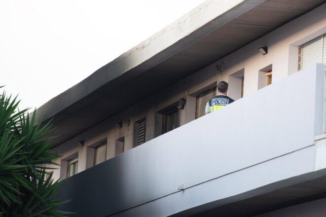 Traslladen a València un dels ferits greus per l’explosió de gas en un bloc de pisos a Eivissa