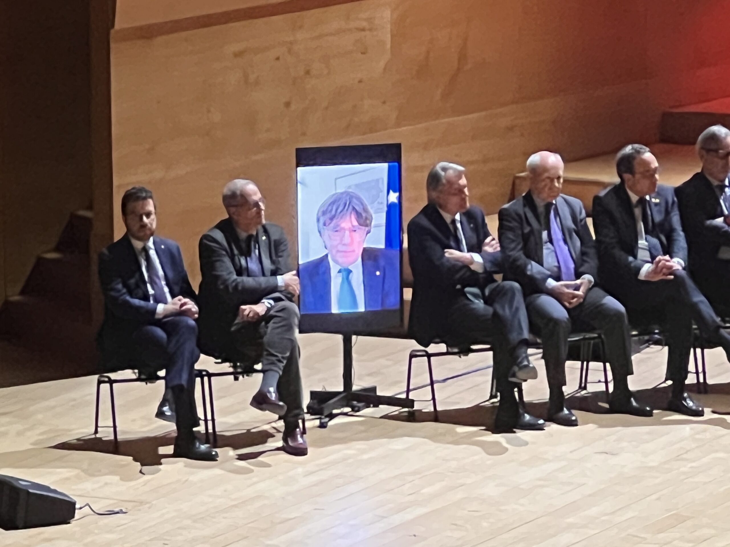 Els presidents de la Generalitat, en l'acte d'ahir.