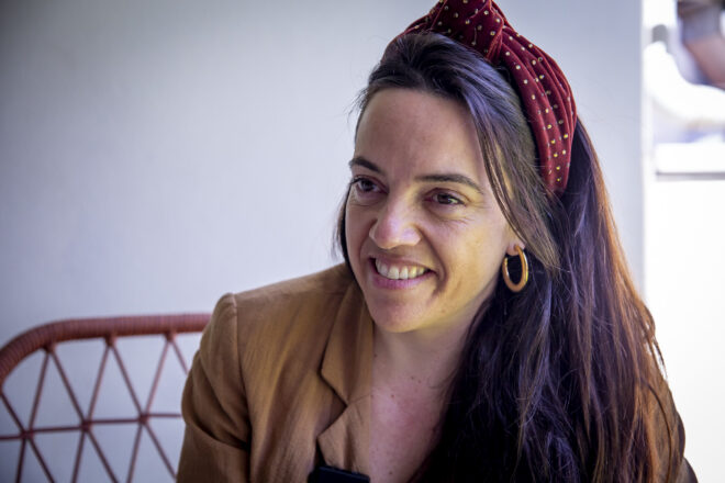 Regina Rodríguez: “Quan vaig acabar la novel·la, em vaig posar a plorar sense parar”