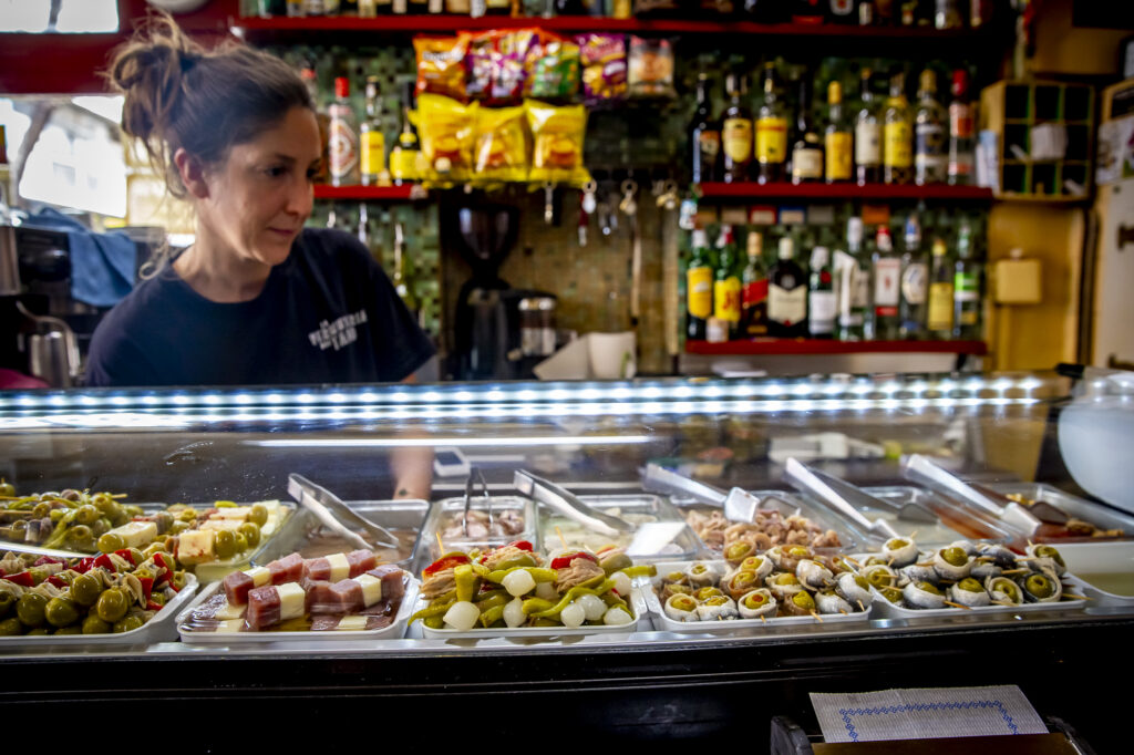 El santuari del vermut a Gràcia troba relleu i no haurà de tancar