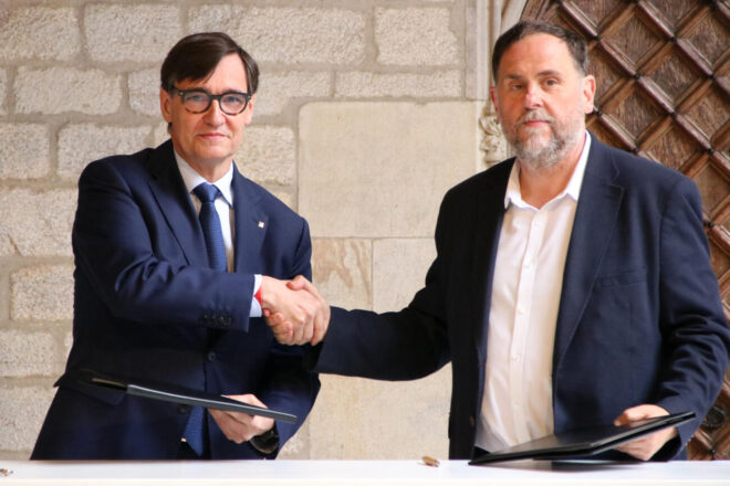 Illa i Junqueras signen l’acord sobre el pressupost de la Generalitat