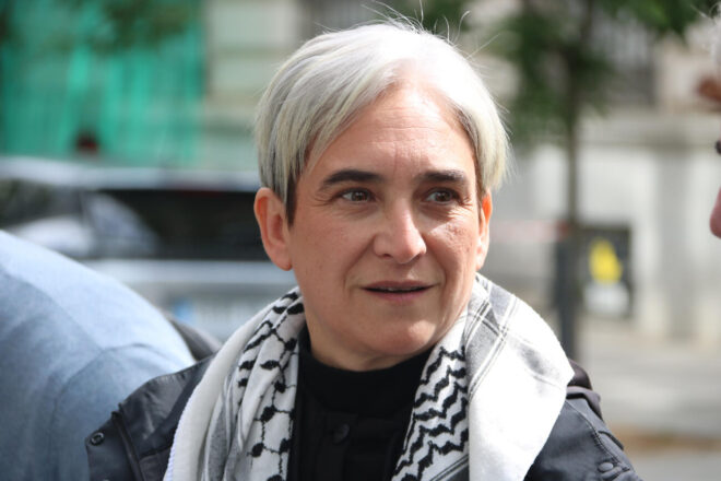 Colau diu que podria tornar a la política institucional si en algun moment fos “especialment útil”