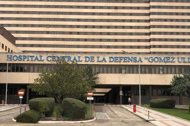 Els sis afectats pel brot d’hantavirus del país faran quarantena en un hospital militar a Madrid