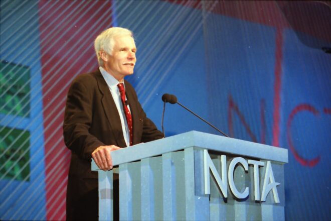 S’ha mort Ted Turner, fundador de CNN i una de les figures clau de la televisió contemporània