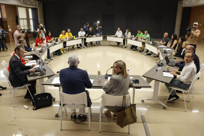 La nova proposta econòmica de la consellera Ortí preveu un augment de 120 euros en juliol de l’any vinent pels docents