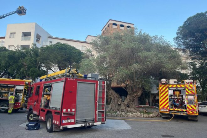 Mes de tres-centes persones evacuades d’un hotel a Castell-Platja d’Aro per un incendi