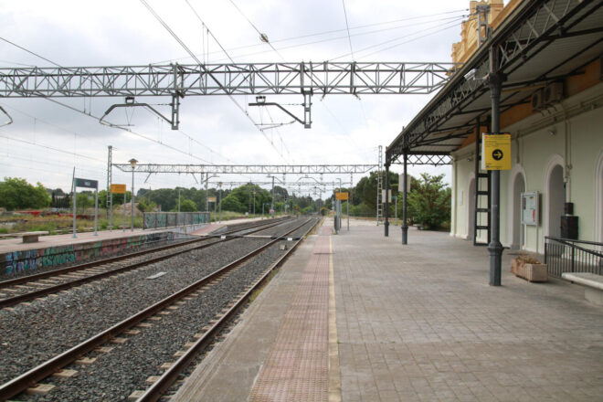 ERC exigeix que Adif traspassi les estacions ferroviàries en desús perquè els municipis les puguin destinar a usos socials