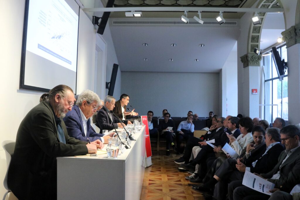 La gestió de les idees. El cas de l’informe Fènix