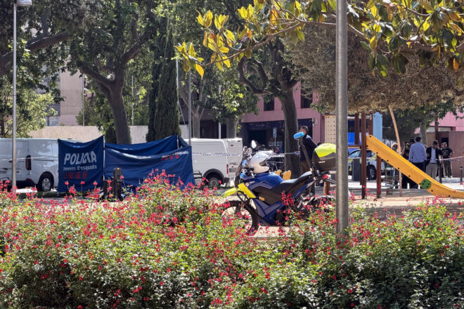 Un home mata a ganivetades la seva ex-parella en ple carrer a Figueres
