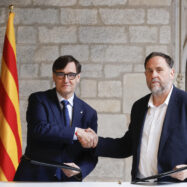 Però què feu donant encara oxigen a un PSOE moribund?