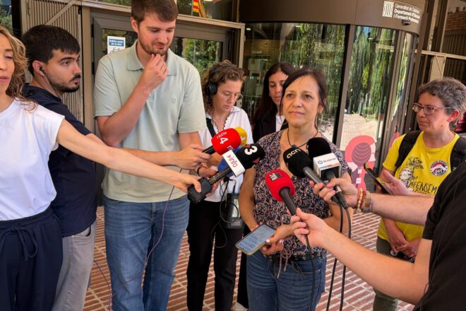 Fins a 544 euros més de sou, 6.400 dotacions noves i canvis curriculars: la contraoferta a Niubó dels sindicats en vaga