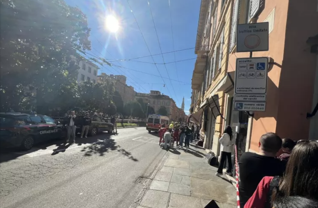 Set ferits, dos de greus, per l’atropellament d’un cotxe a Mòdena