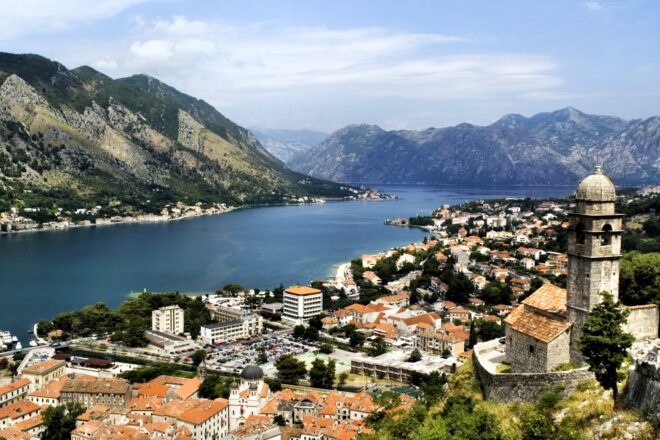 L’euro, l’obstacle paradoxal que entrebanca l’ingrés de Montenegro a la UE