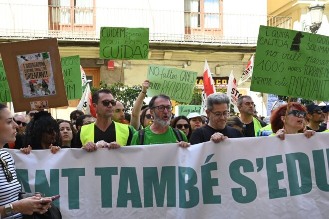 Més de 1.200 membres de direccions reclamen millores urgents per a l’escola pública valenciana