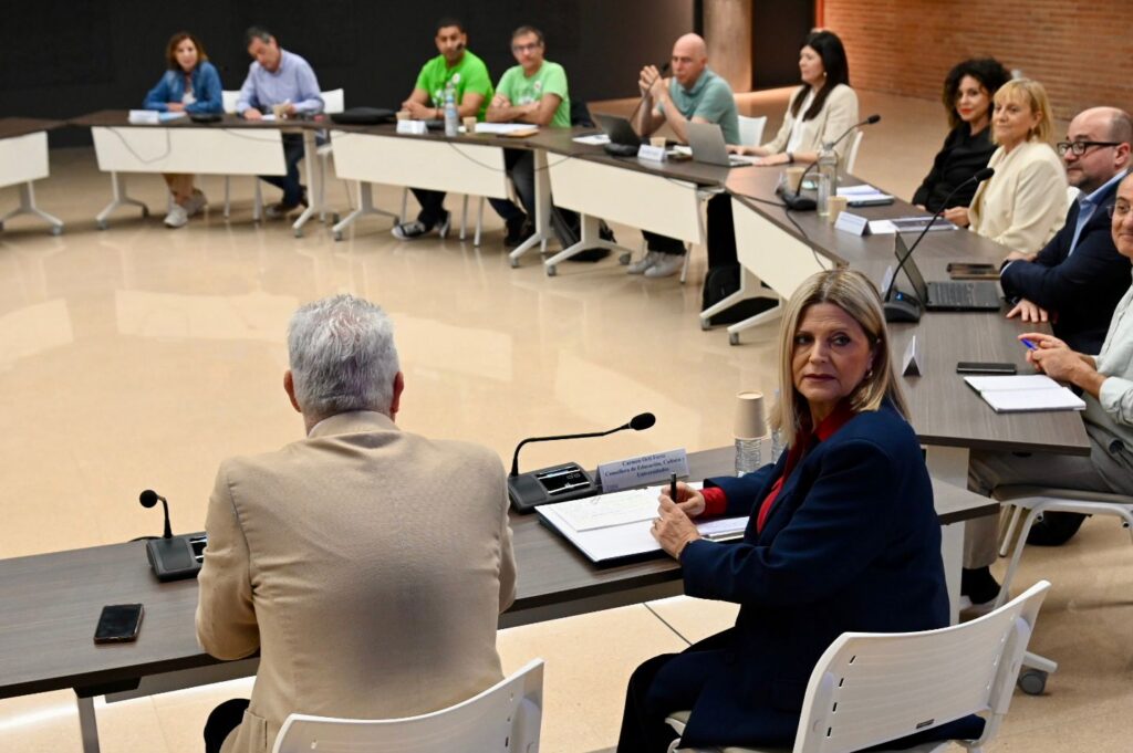 La proposta d’Educació als docents valencians no inclou augments salarials ni calendaris d’aplicació